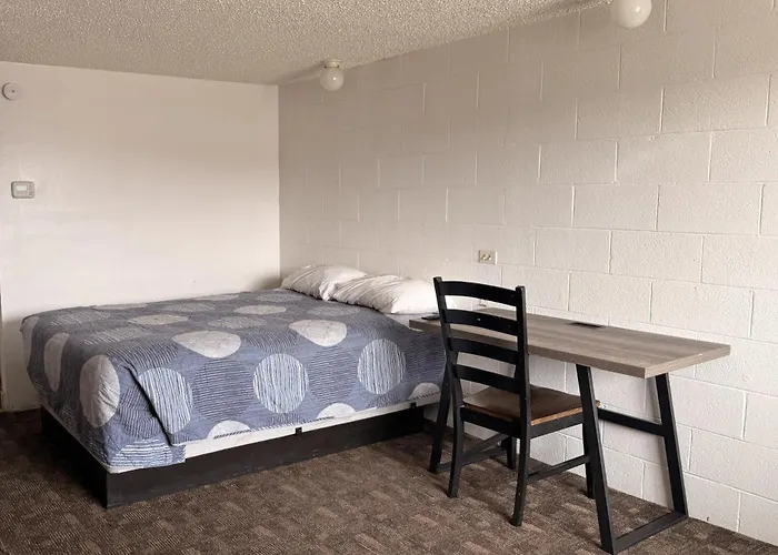 Hotel Sands Near I-80